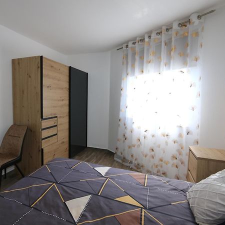 Apartments Mirjana ชิโล ภายนอก รูปภาพ
