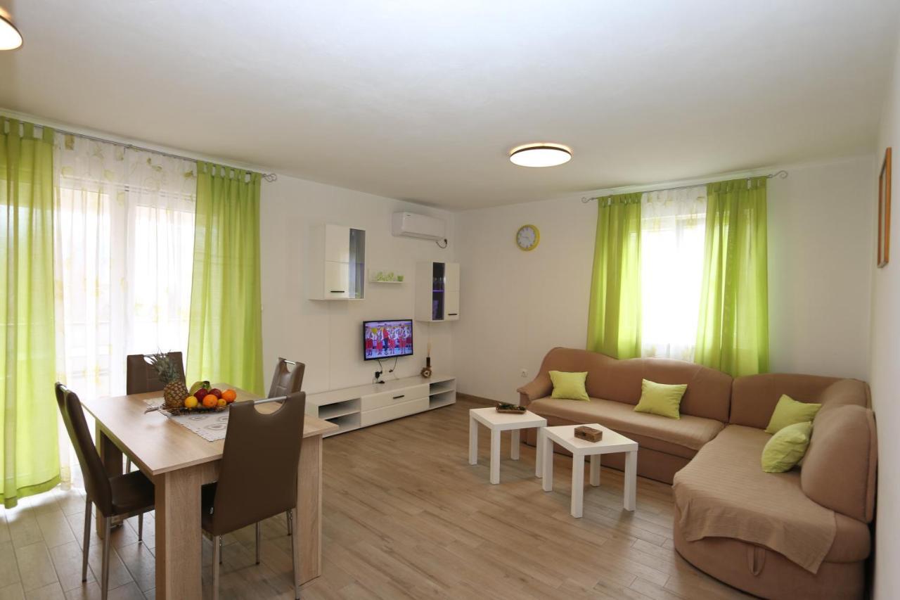 Apartments Mirjana ชิโล ภายนอก รูปภาพ