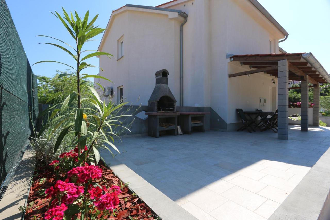 Apartments Mirjana ชิโล ภายนอก รูปภาพ