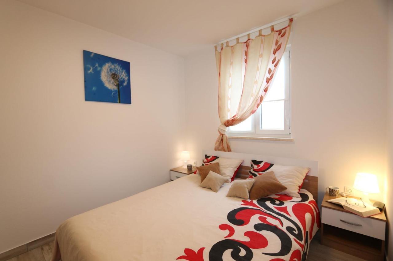 Apartments Mirjana ชิโล ภายนอก รูปภาพ