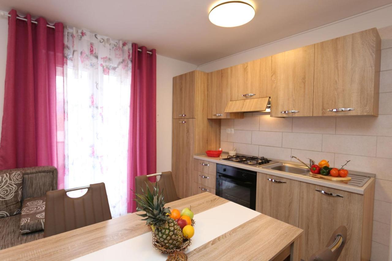 Apartments Mirjana ชิโล ภายนอก รูปภาพ